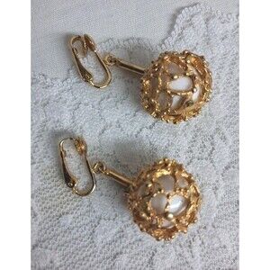 VTG 80s Gold Filigree Ball Dangle Gold Tone Faux Pearl Earrings Clip On
